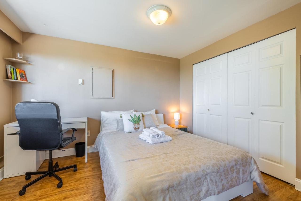 Two Bedroom With Amazing Ocean View North Vancouver Zewnętrze zdjęcie