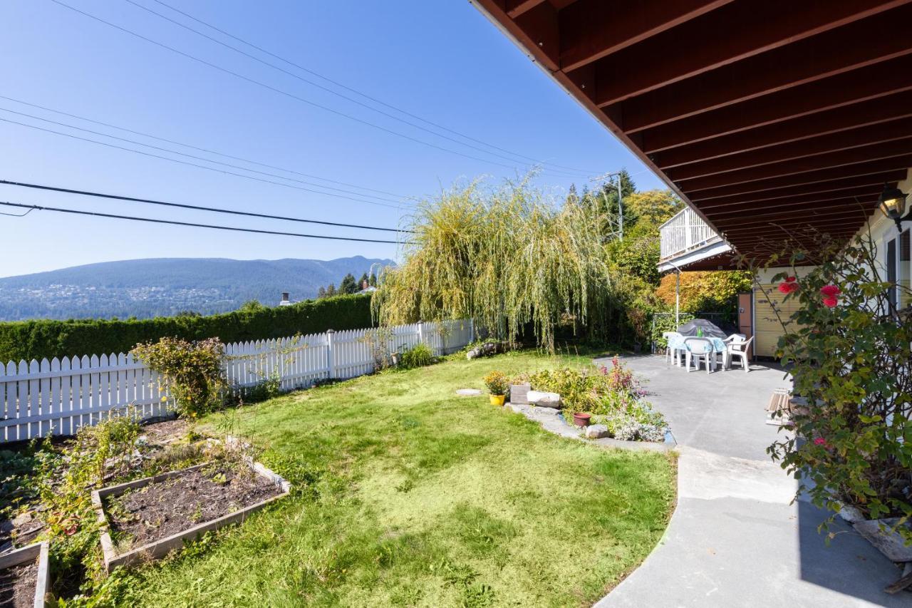 Two Bedroom With Amazing Ocean View North Vancouver Zewnętrze zdjęcie