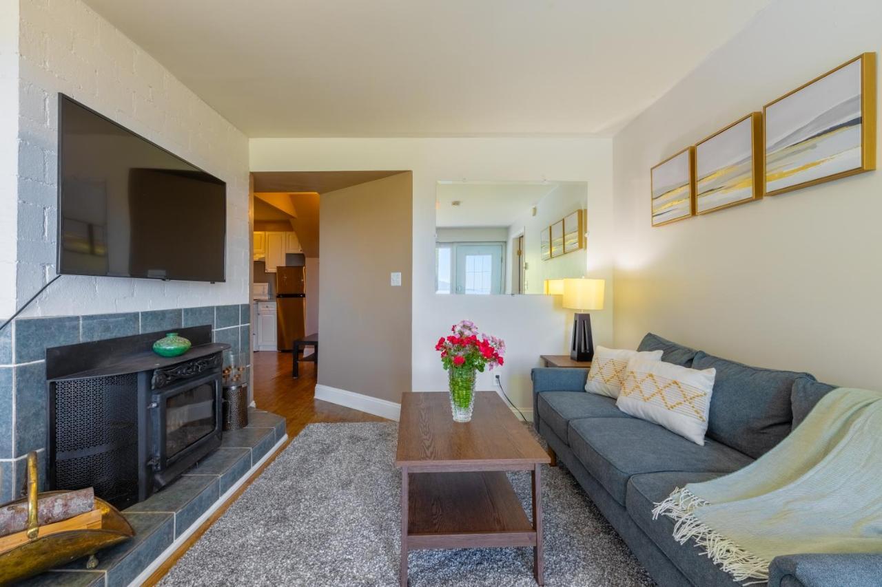 Two Bedroom With Amazing Ocean View North Vancouver Zewnętrze zdjęcie
